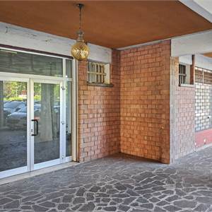 Laboratorio In Vendita a Modena